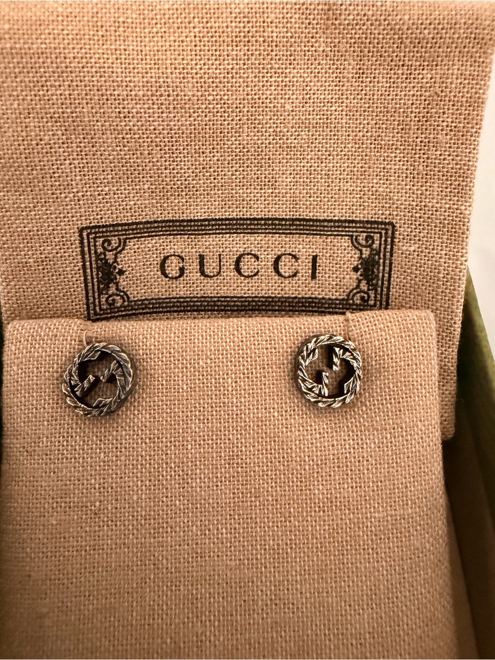 Gucci Silver Interlocking G Rope-Edge Earrings.